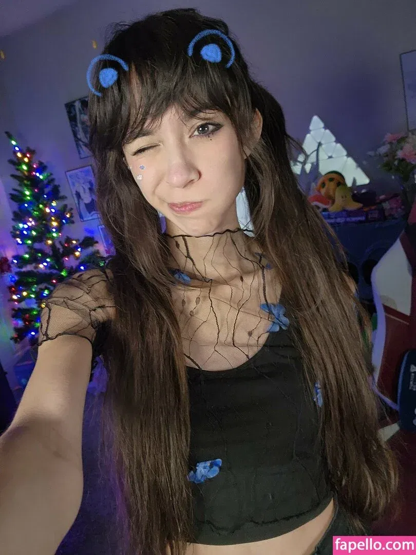 MaryMaybe Onlyfans Photo Gallery 