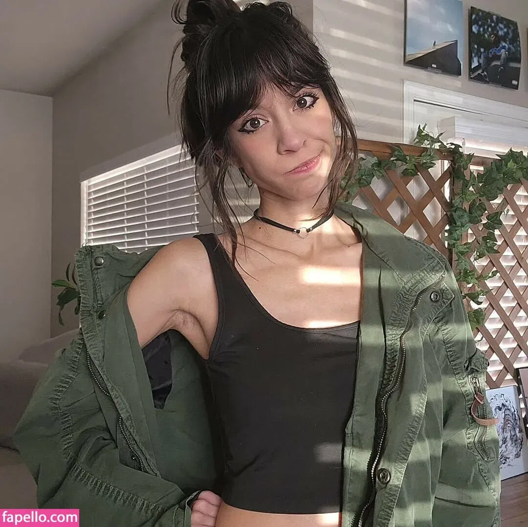 MaryMaybe Onlyfans Photo Gallery 