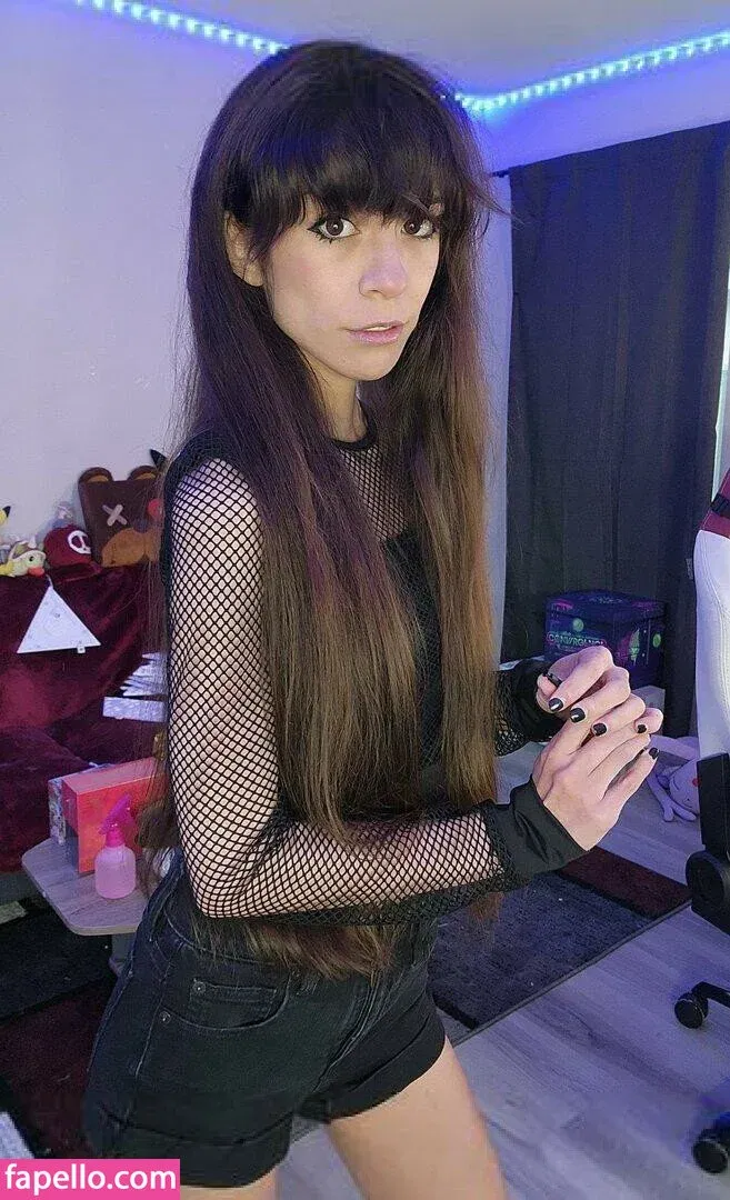 MaryMaybe Onlyfans Photo Gallery 