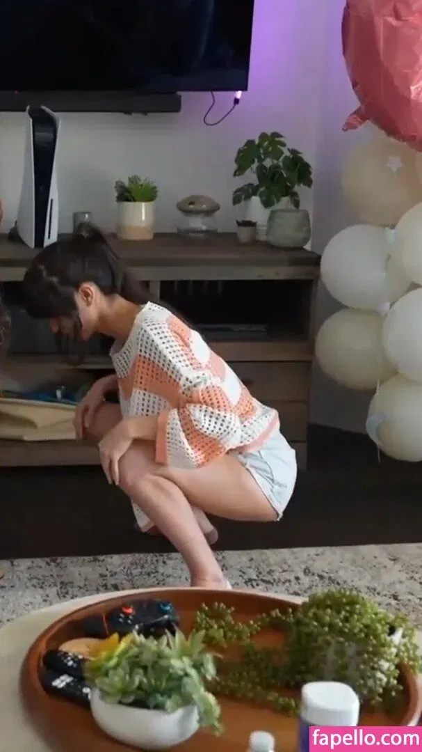 MaryMaybe Onlyfans Photo Gallery 