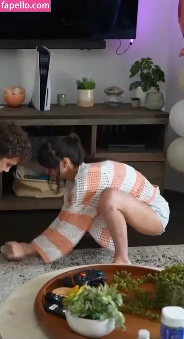 MaryMaybe Onlyfans Photo Gallery 