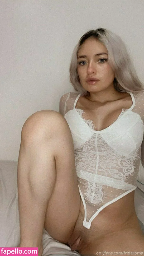 fridaroma Onlyfans Photo Gallery 