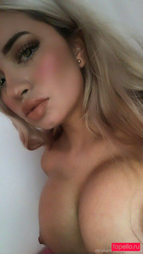 fridaroma Nude Onlyfans Photo 4