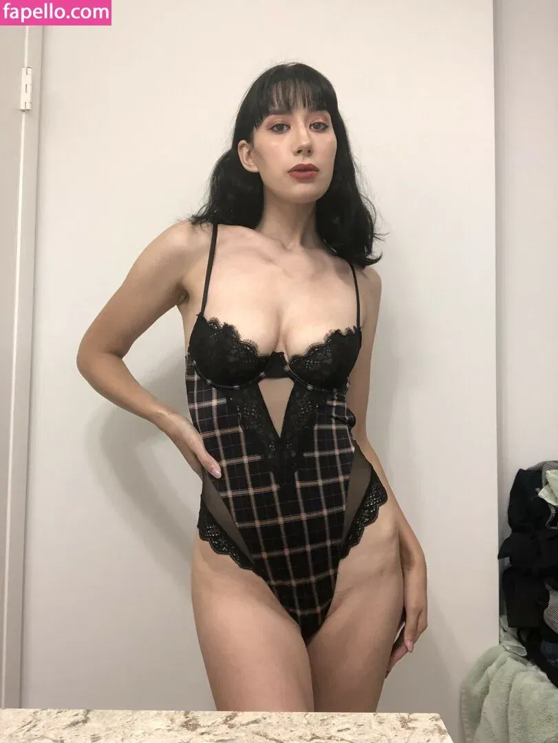 ChloeTaylorLauren Onlyfans Photo Gallery 