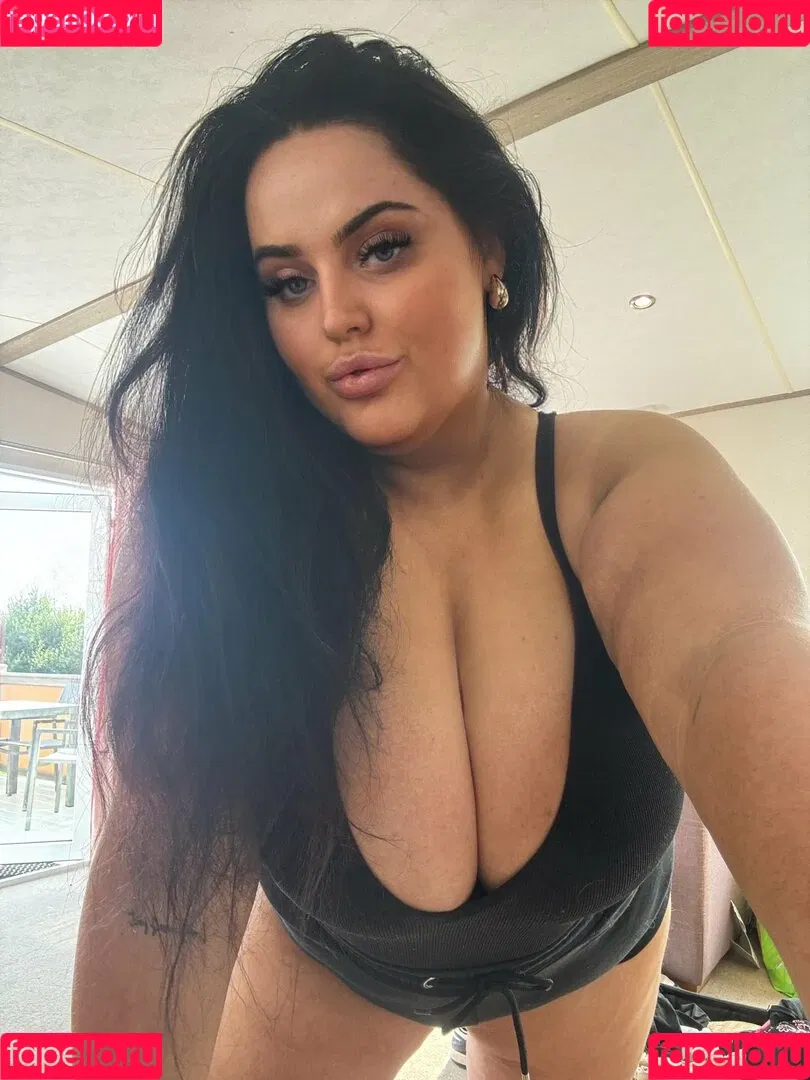 Chloe Jade Paul Onlyfans Photo Gallery 