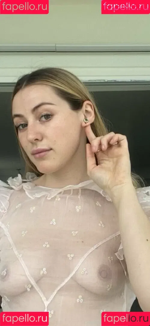 carolinecalloway Onlyfans Photo Gallery 