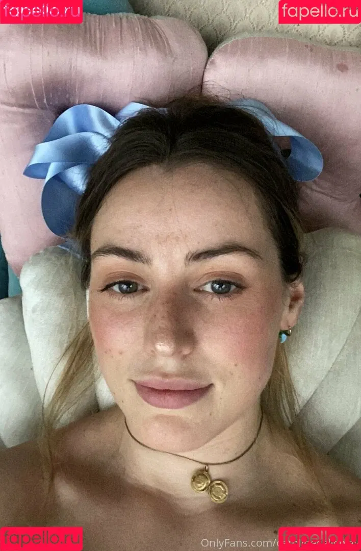 carolinecalloway Onlyfans Photo Gallery 