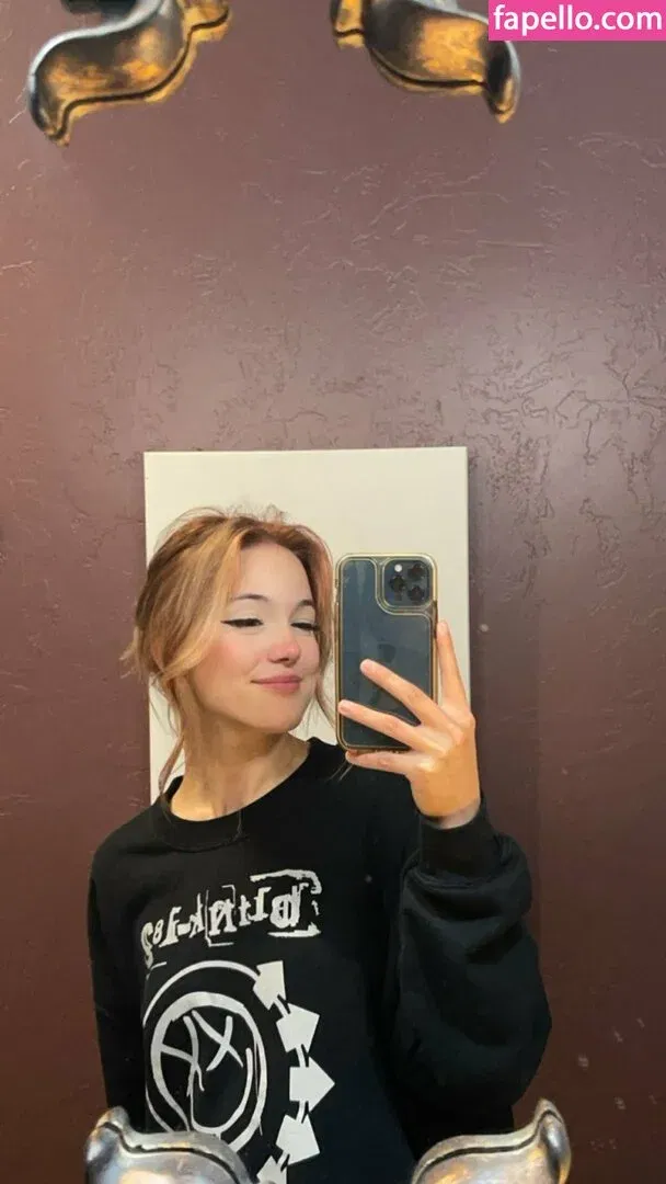 nanichloe Onlyfans Photo Gallery 