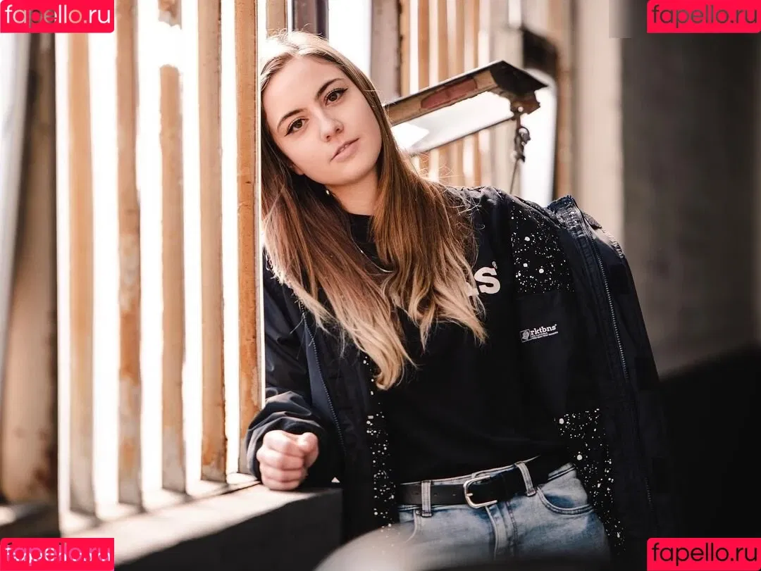 Janina Hille Onlyfans Photo Gallery 