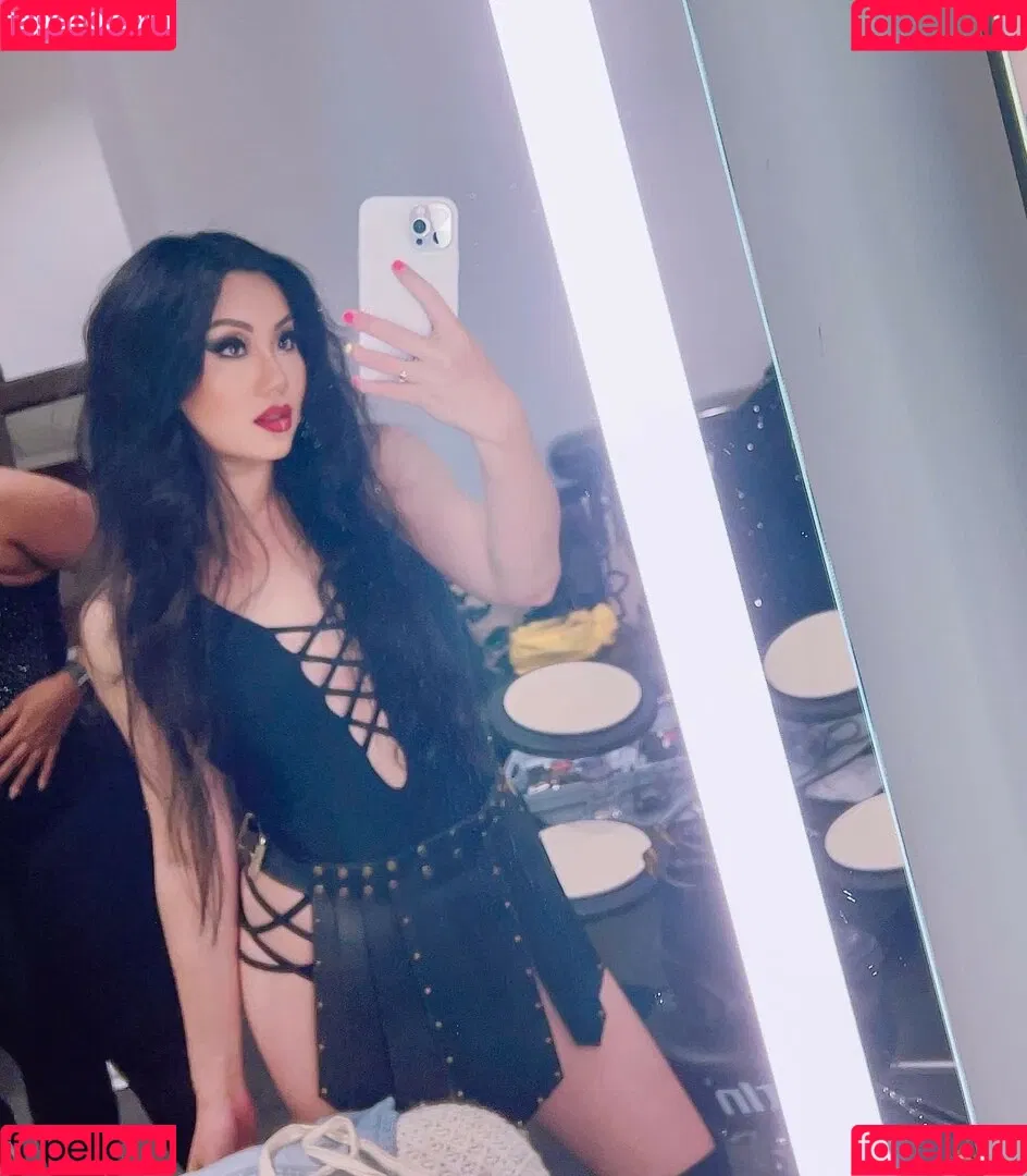 Tina Guo Onlyfans Photo Gallery 