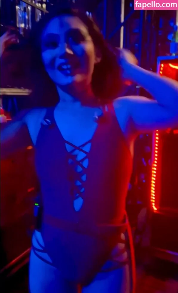 Tina Guo Onlyfans Photo Gallery 