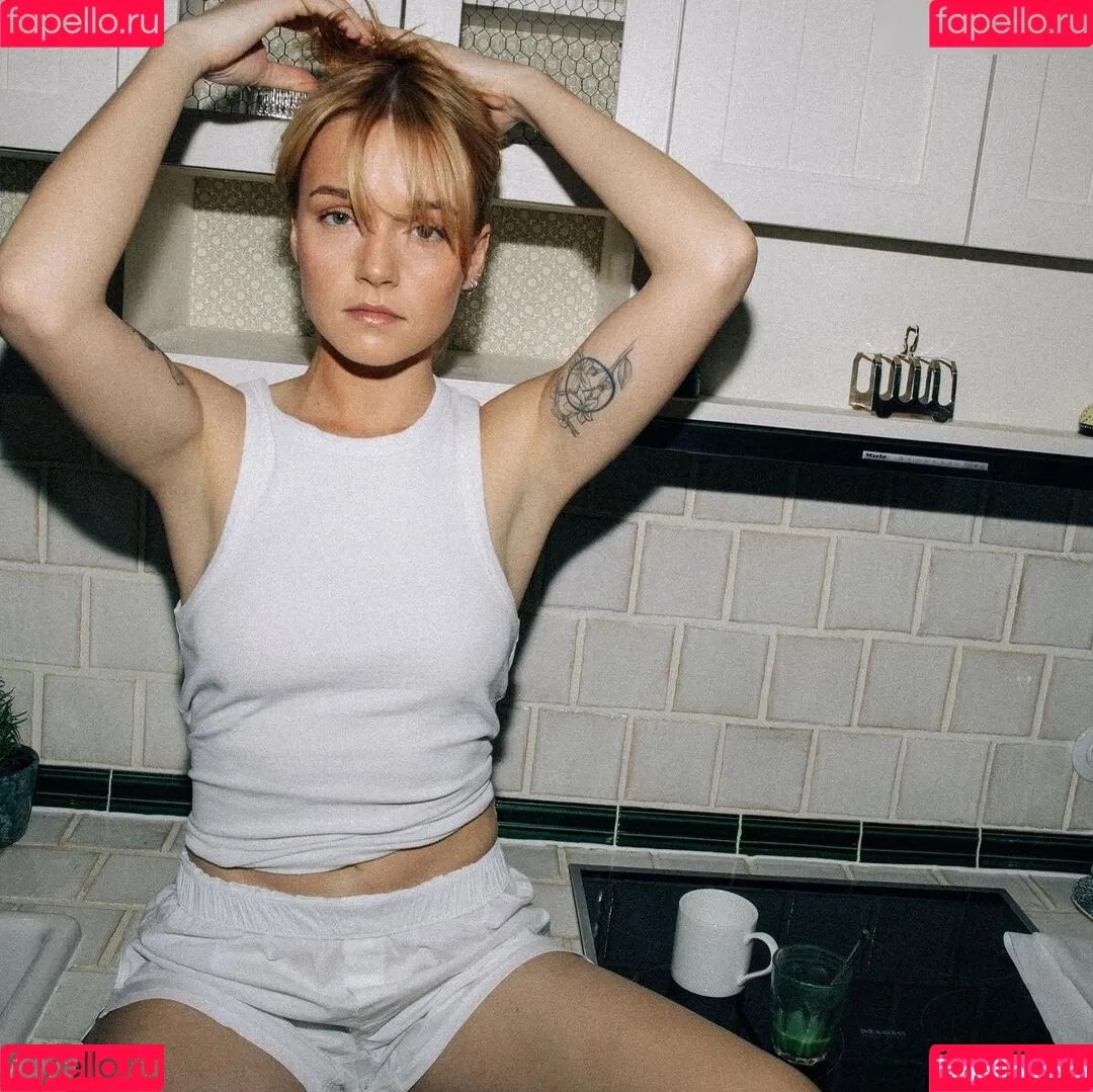 LOTTE (musikvonlotte) Onlyfans Photo Gallery 