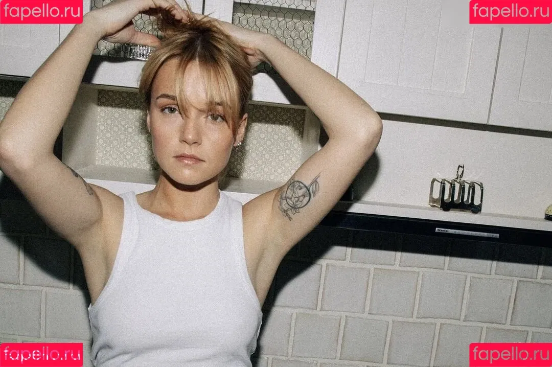LOTTE (musikvonlotte) Onlyfans Photo Gallery 