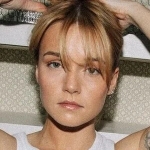 LOTTE (musikvonlotte) Onlyfans Photo Gallery 