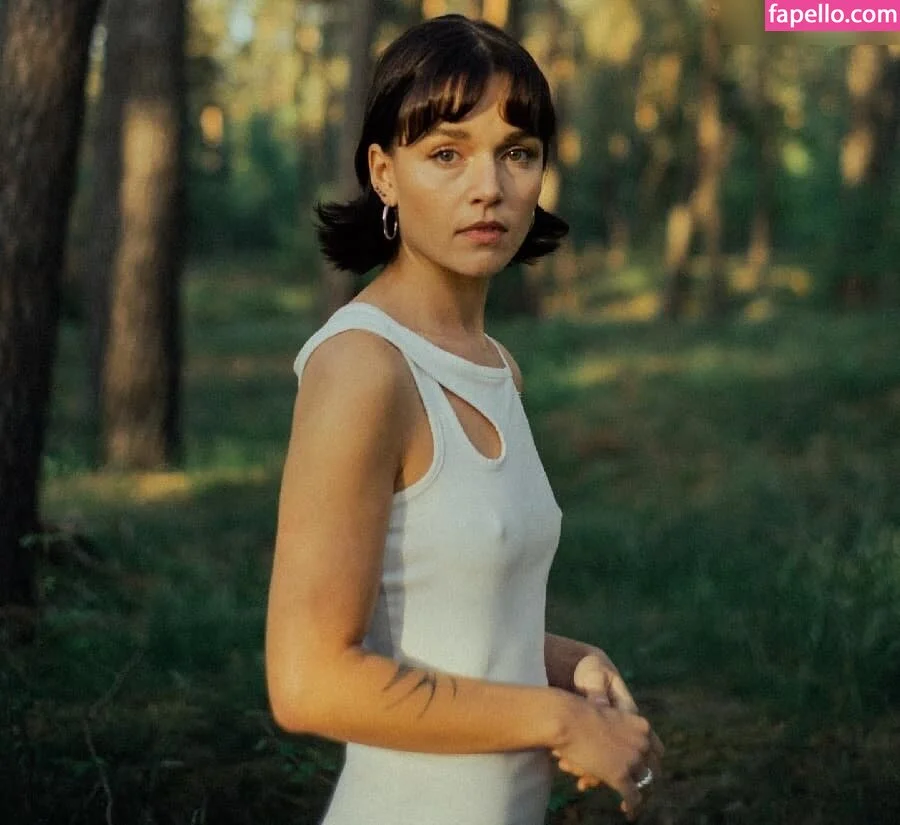 LOTTE (musikvonlotte) Onlyfans Photo Gallery 