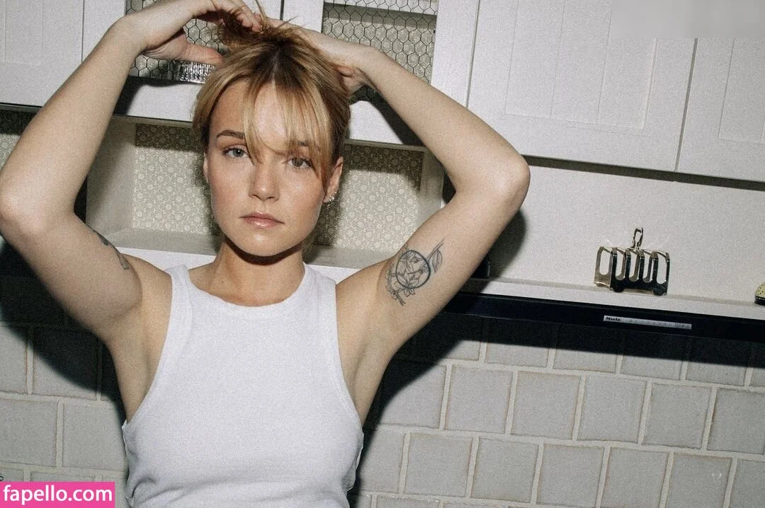 LOTTE (musikvonlotte) Onlyfans Photo Gallery 