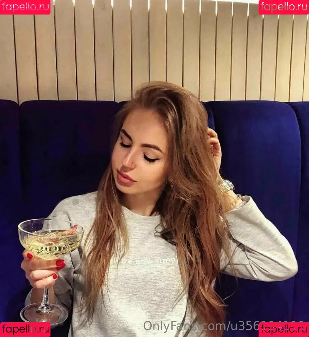 star_roxy Onlyfans Photo Gallery 