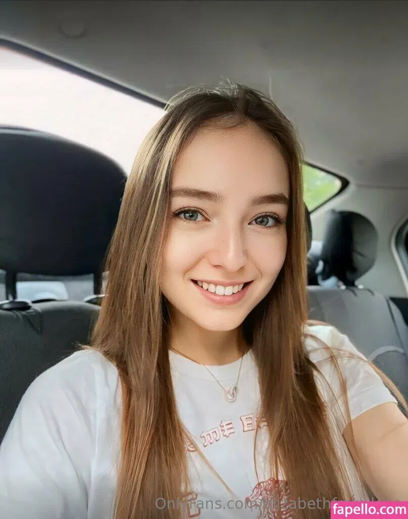 elizabethfrom.love Onlyfans Photo Gallery 