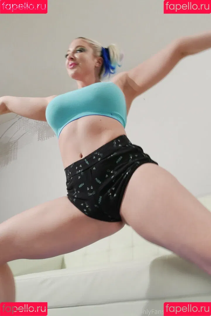 leyafalcon Onlyfans Photo Gallery 