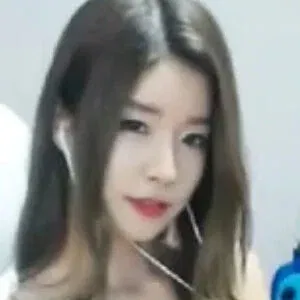 wannabe33 Onlyfans Photo Gallery 