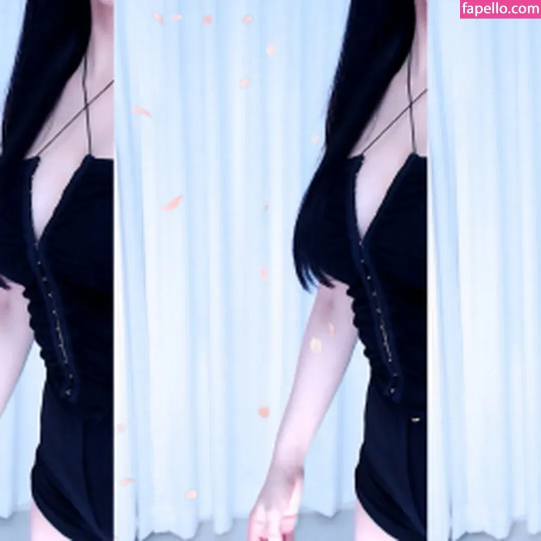 wannabe33 Onlyfans Photo Gallery 