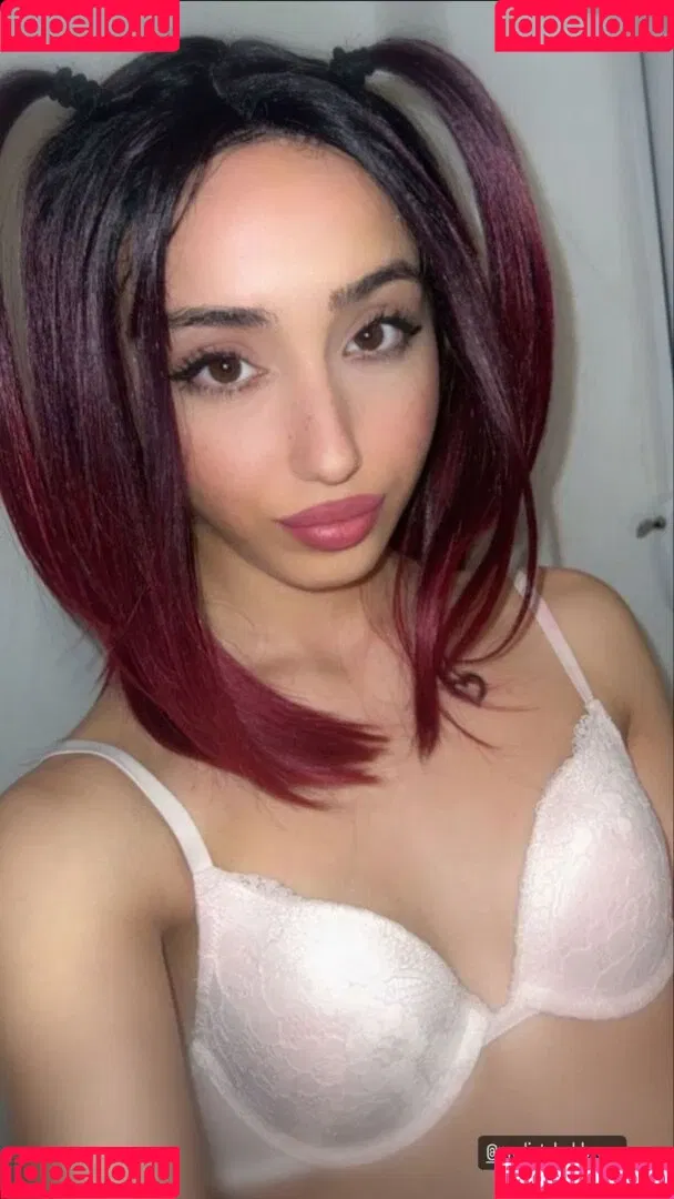 Leyla Lewis Onlyfans Photo Gallery 