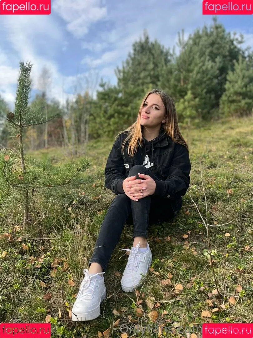 shy_lilli Onlyfans Photo Gallery 