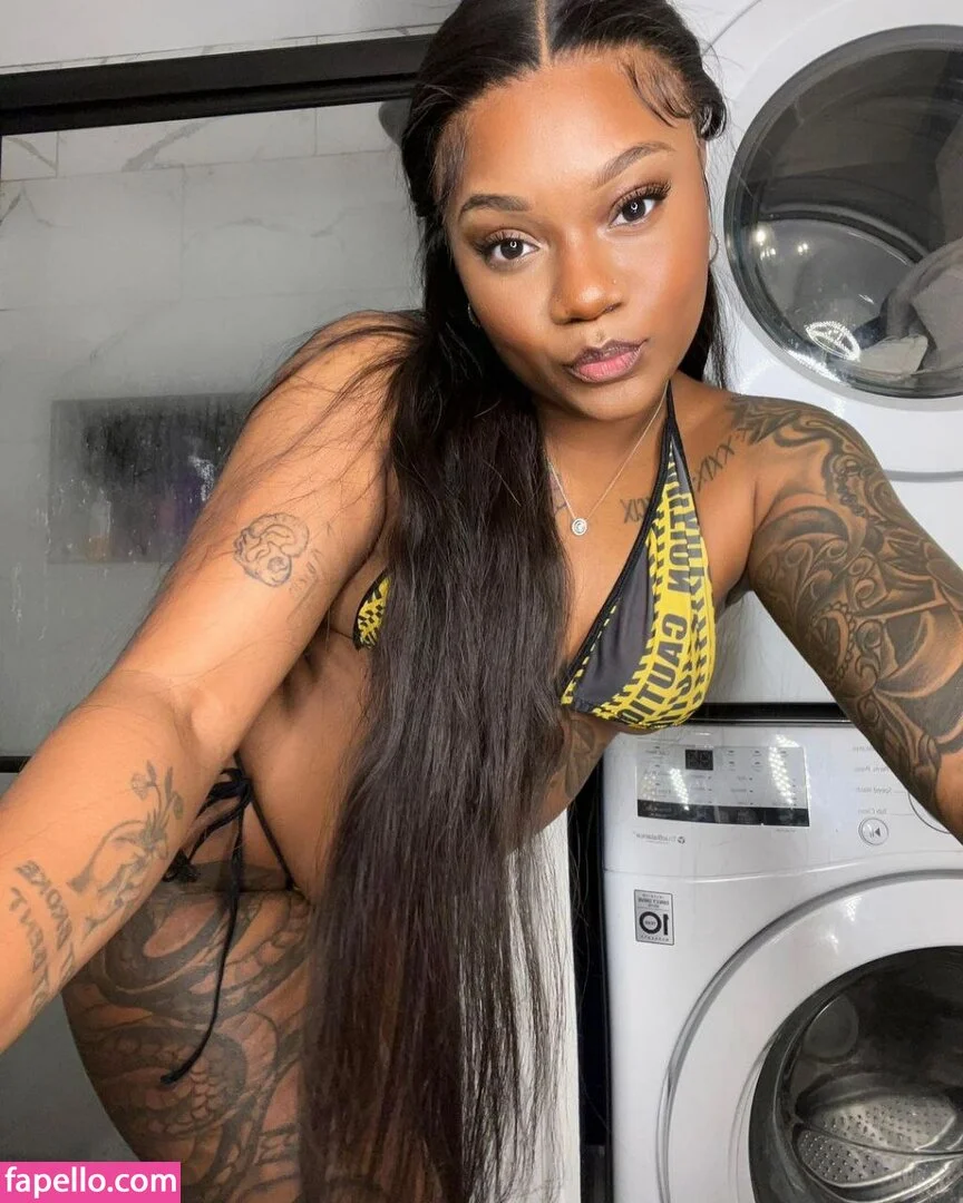 Riiah.Rosae Onlyfans Photo Gallery 