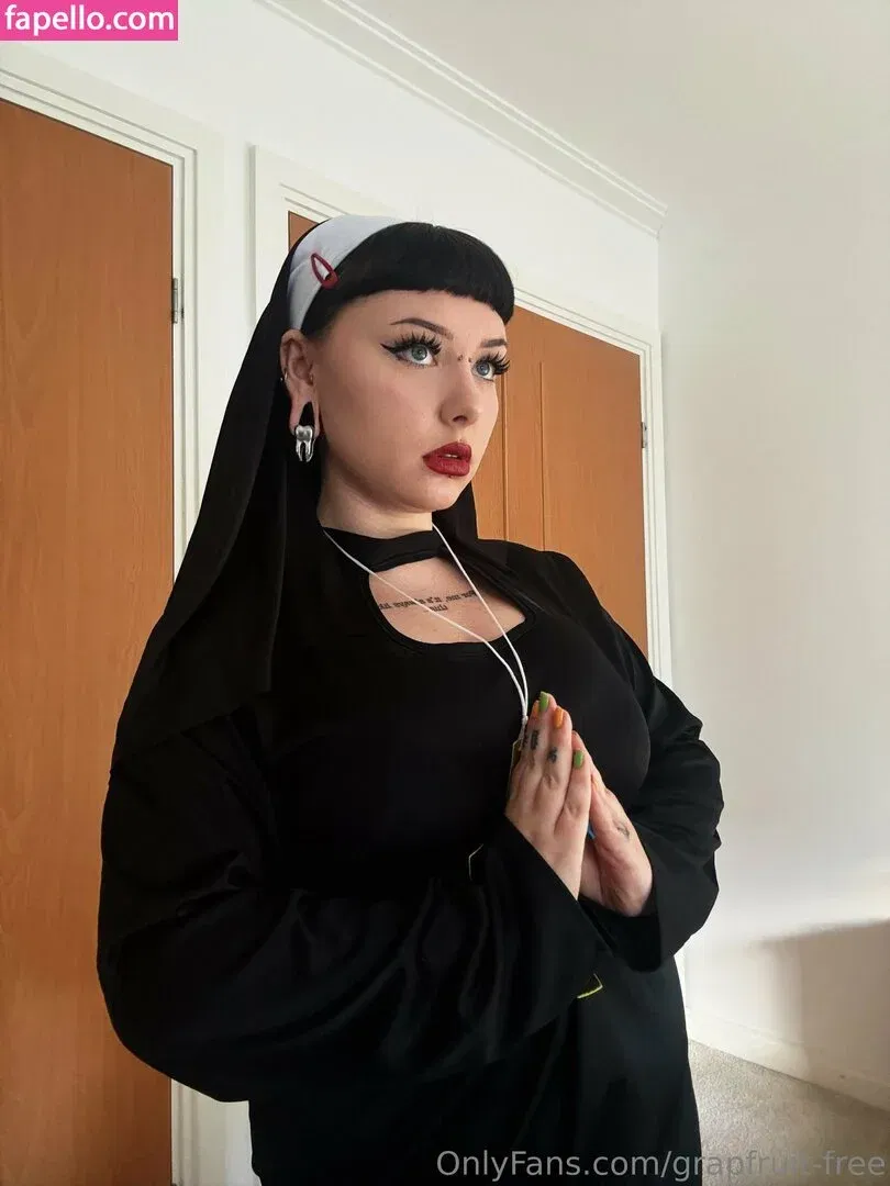 grapfruit-free Onlyfans Photo Gallery 