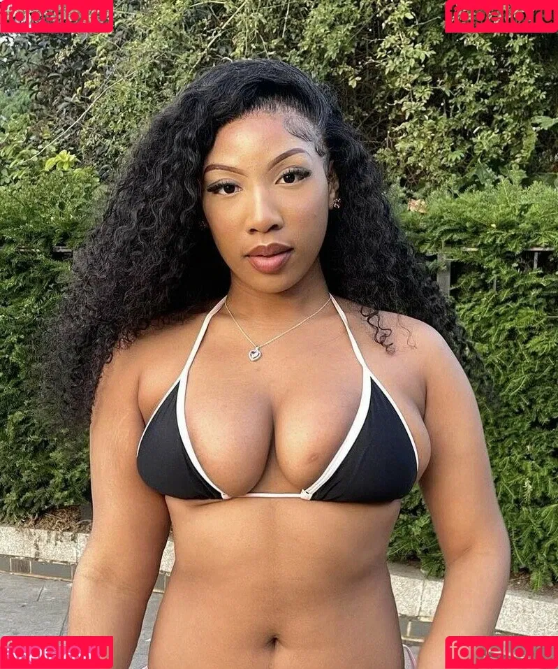 Ceechynaa Onlyfans Photo Gallery 
