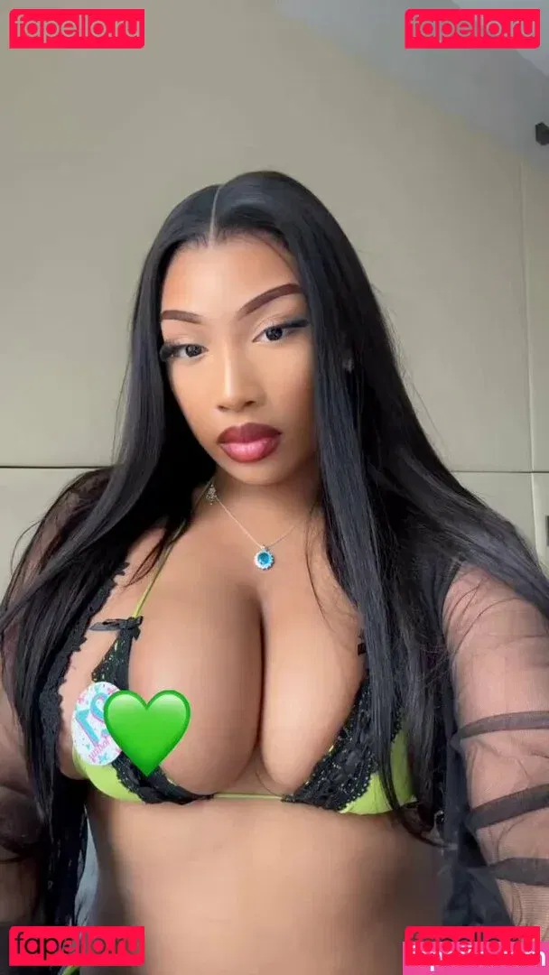 Ceechynaa Onlyfans Photo Gallery 