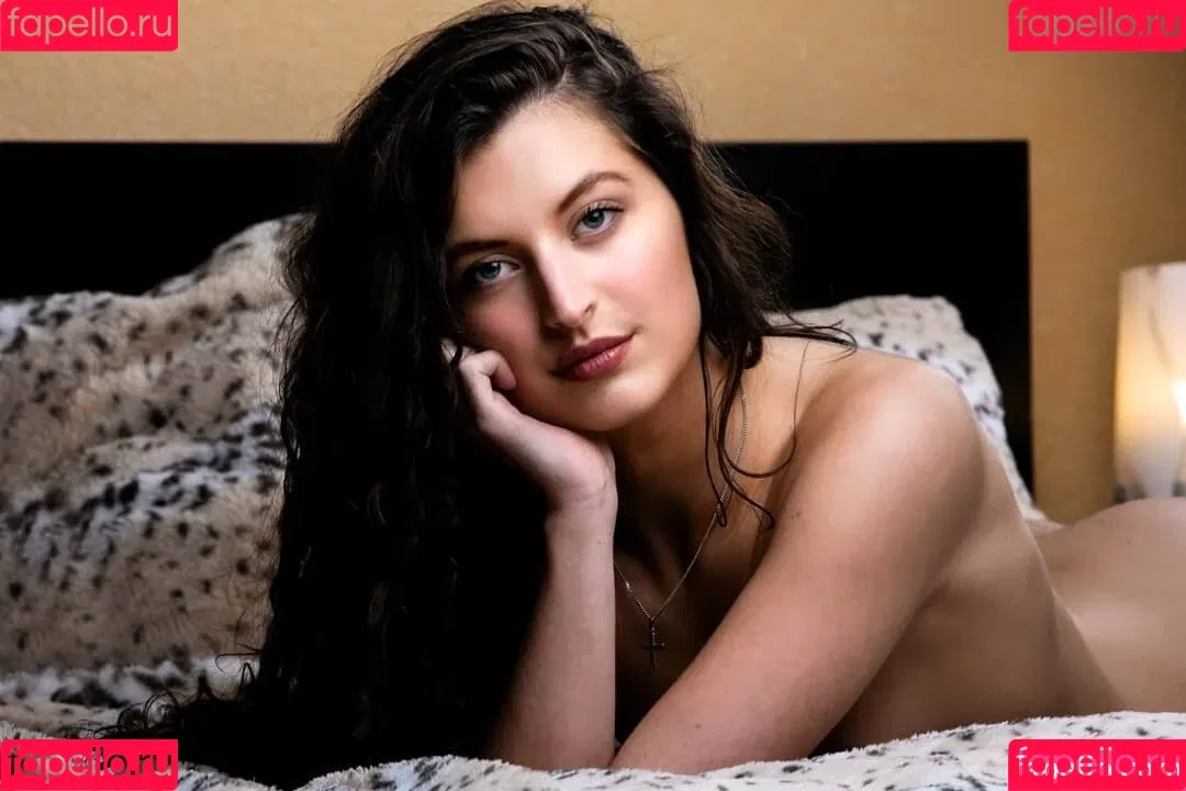 Anna Victoria Binnebößel Onlyfans Photo Gallery 