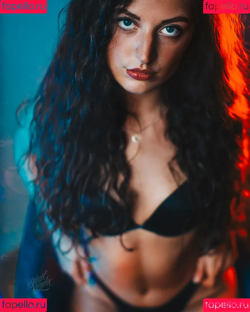 Anna Victoria Binnebößel Onlyfans Photo Gallery 
