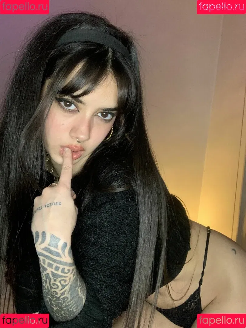 meli777 Onlyfans Photo Gallery 