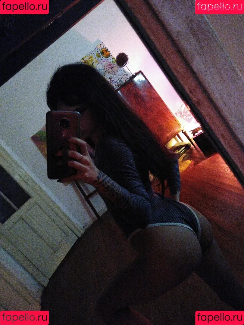 meli777 Onlyfans Photo Gallery 