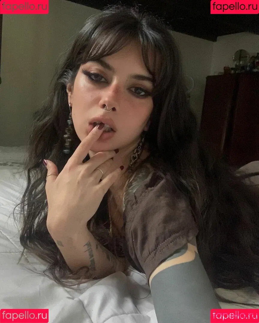 meli777 Onlyfans Photo Gallery 