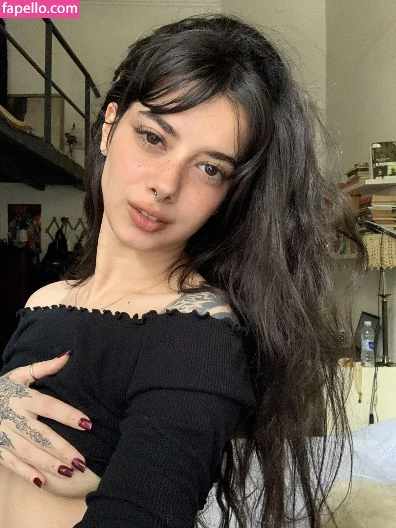 meli777 Onlyfans Photo Gallery 