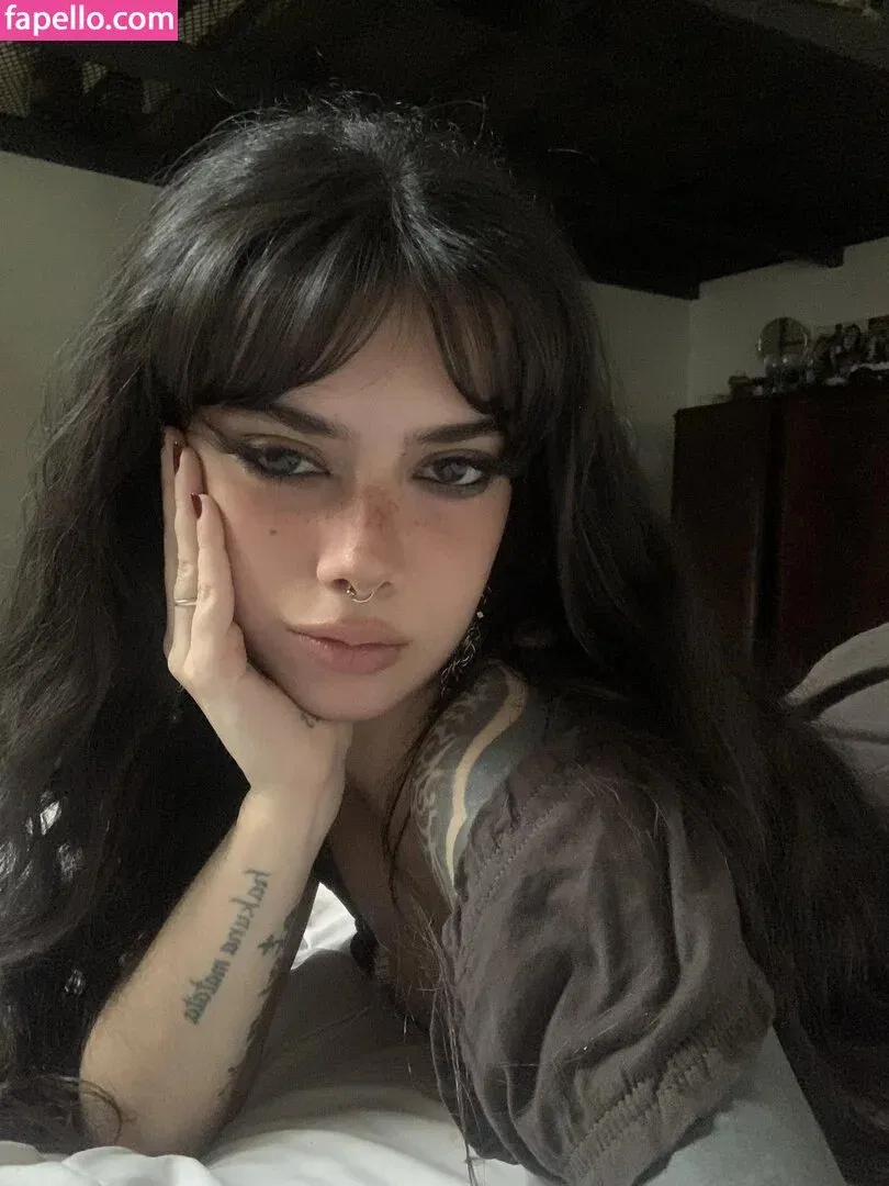 meli777 Onlyfans Photo Gallery 