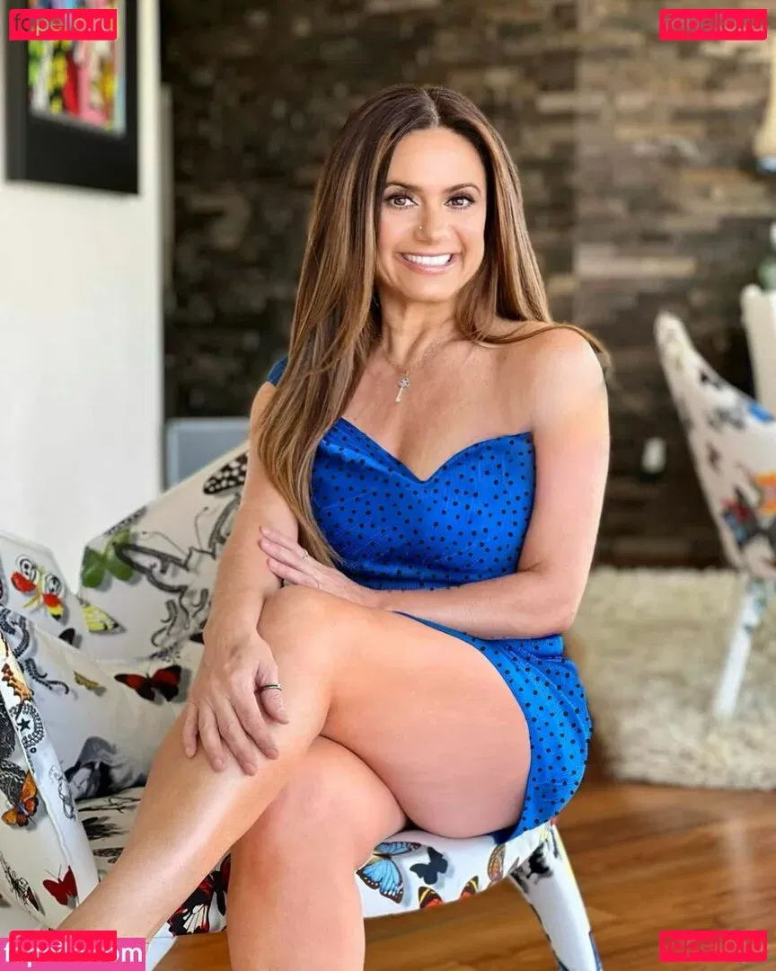 Penelope Menchaca Onlyfans Photo Gallery 