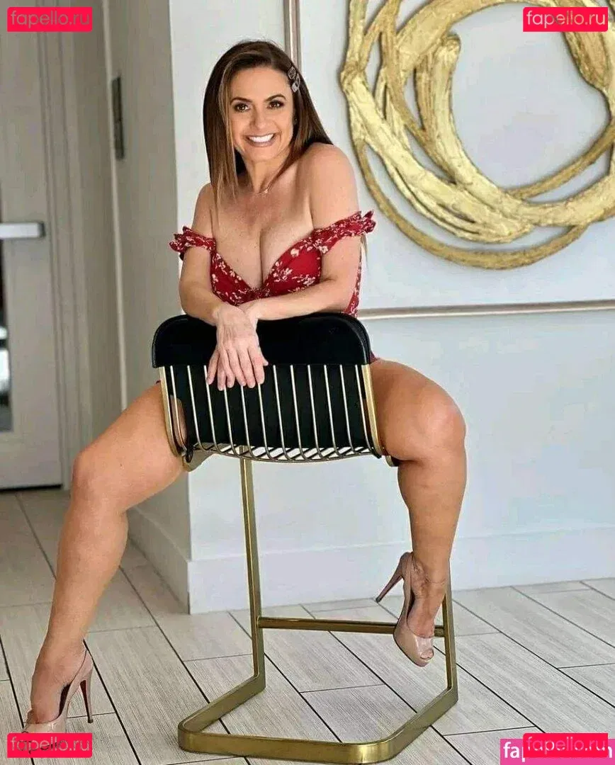 Penelope Menchaca Onlyfans Photo Gallery 