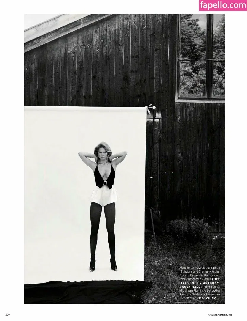 Anna Ewers Onlyfans Photo Gallery 