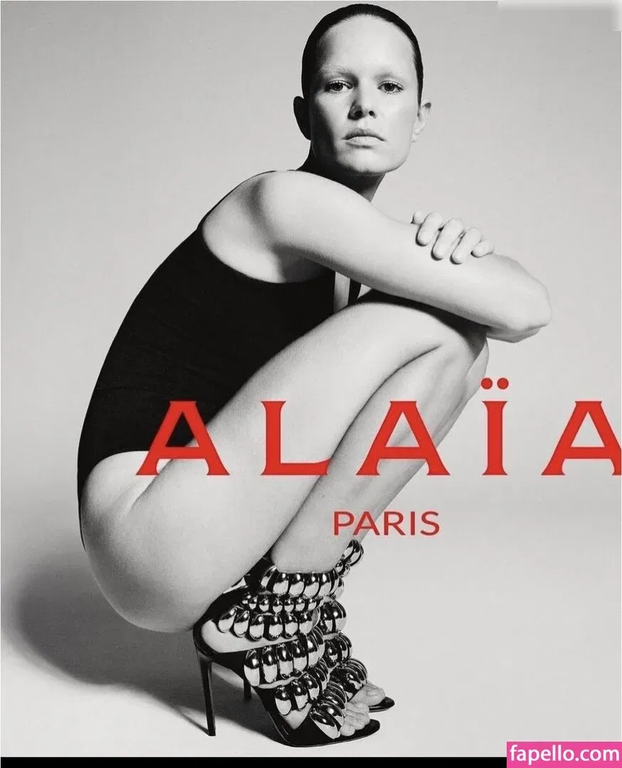 Anna Ewers Onlyfans Photo Gallery 