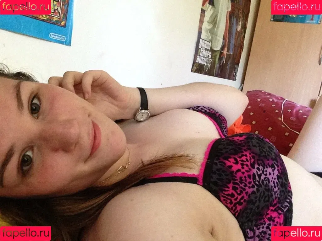 Vixenna North Onlyfans Photo Gallery 