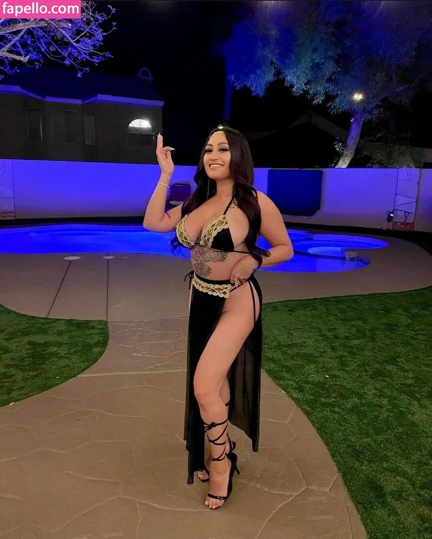 Lulu Reyes Onlyfans Photo Gallery 