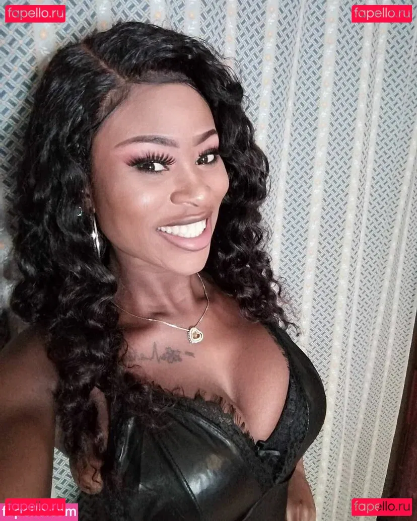 Silvia Ehigie Onlyfans Photo Gallery 