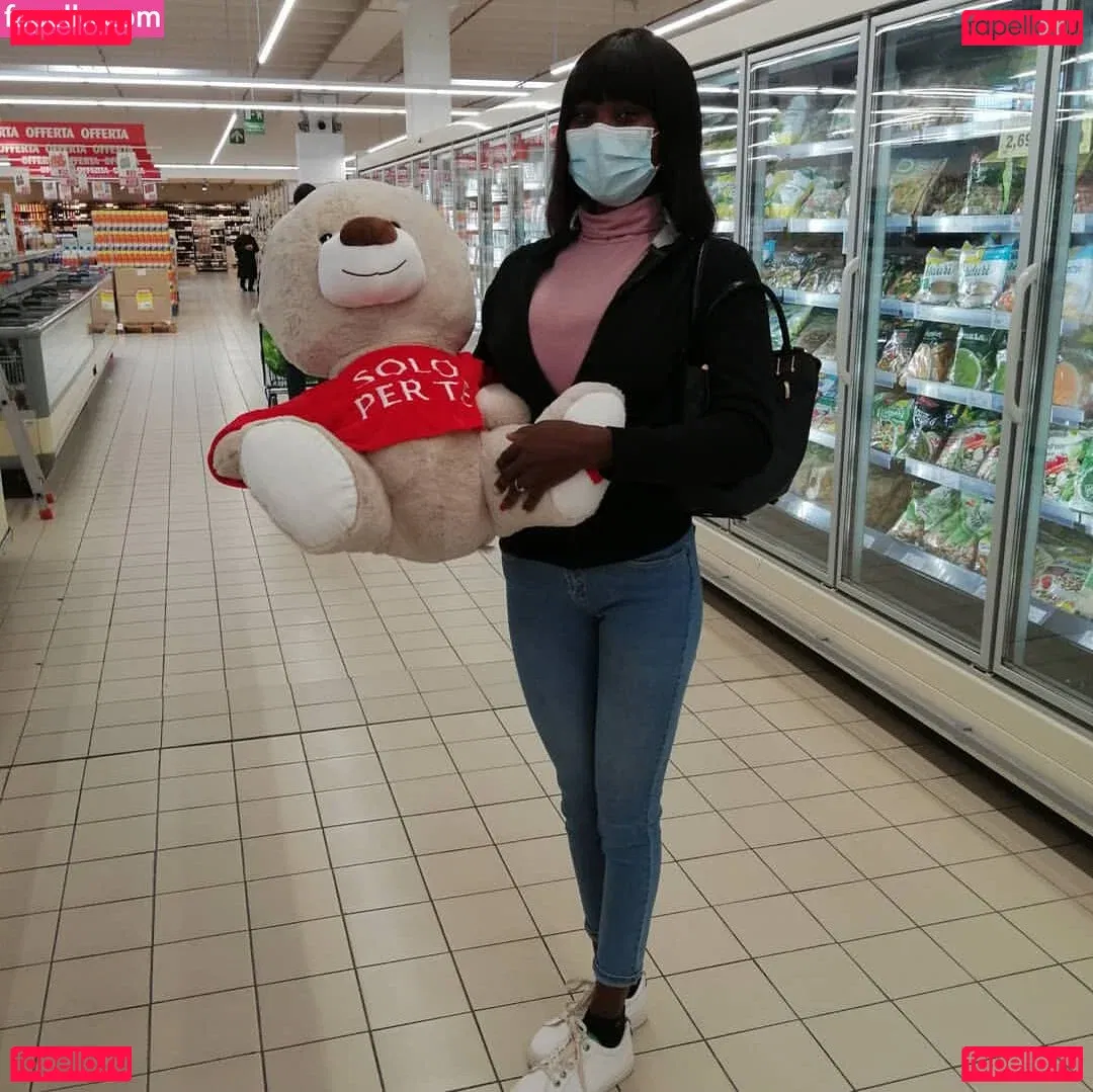 Silvia Ehigie Onlyfans Photo Gallery 