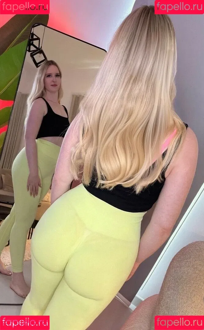 Thong slips and VTL Onlyfans Photo Gallery 
