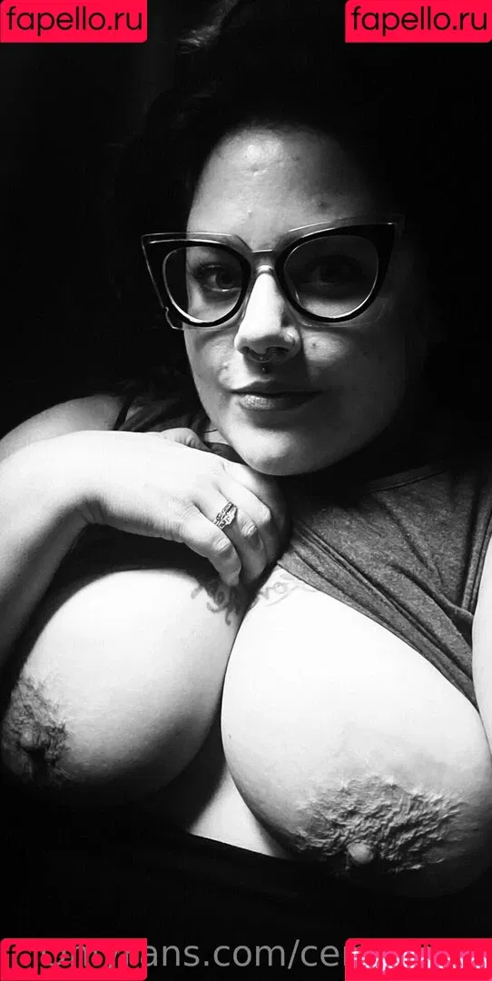 cerrydwyn Onlyfans Photo Gallery 