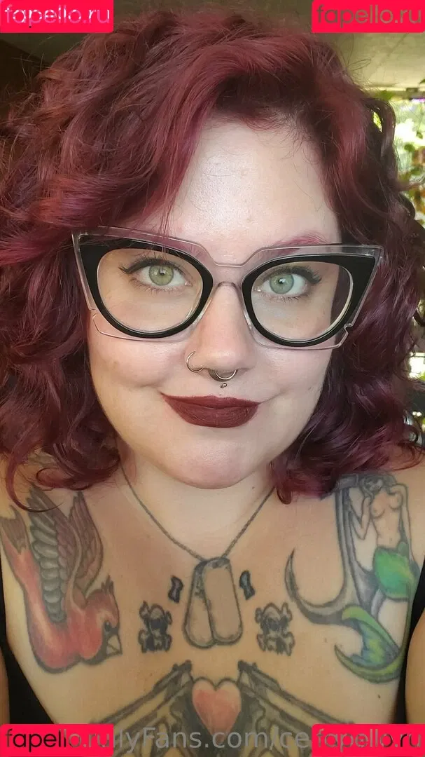 cerrydwyn Onlyfans Photo Gallery 