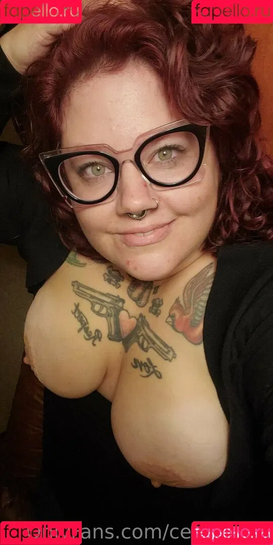 cerrydwyn Onlyfans Photo Gallery 